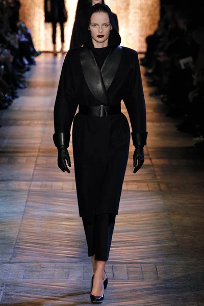 Look 1